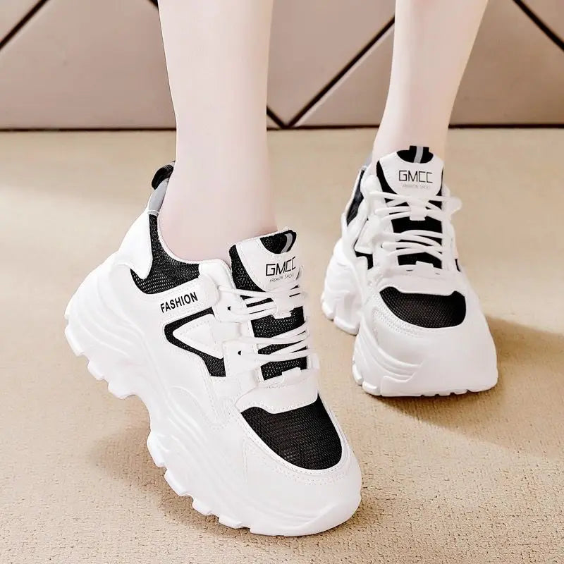 New Arrive Thick Bottom Trend Versatile Sneakers Women Flat Casual Sport Shoe New Sneakers Women Casual Breathable Sport Shoes