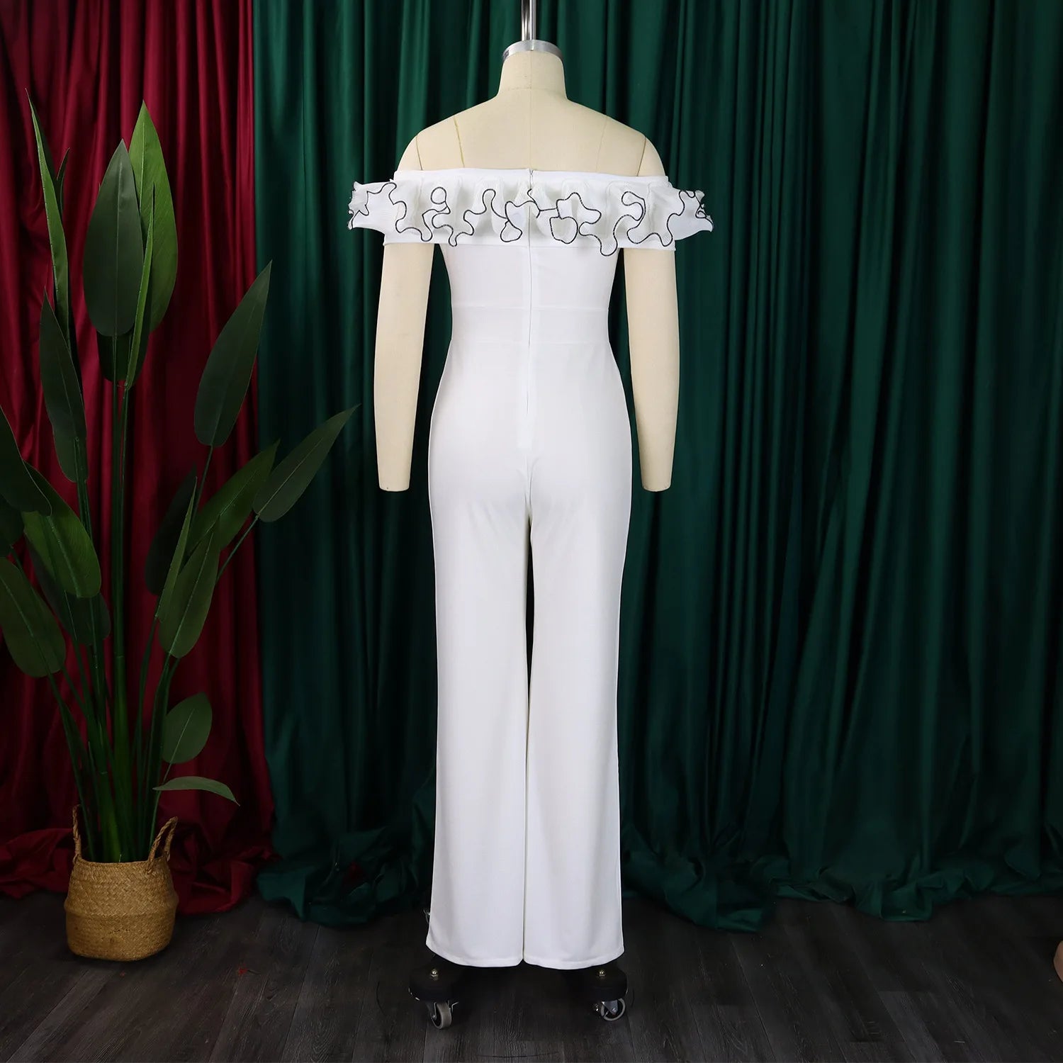 D523 Latest Design Elegant Female Jumpsuit Women Tight Slim Solid Color Ruffles Off Shoulder Short Sleeve Jumpsuit for Ladies