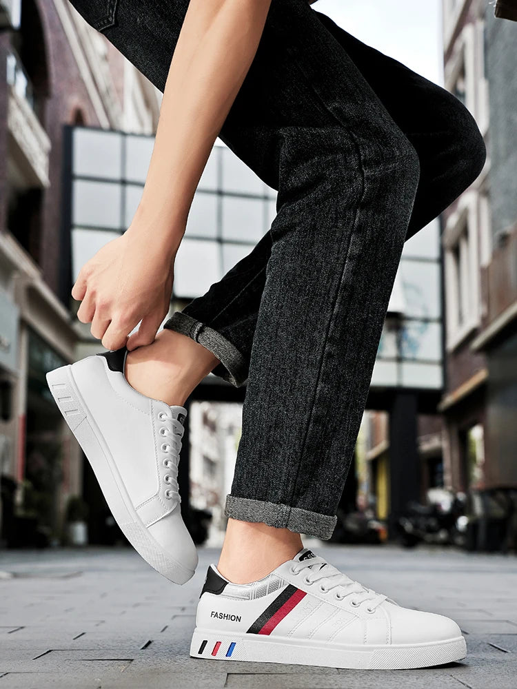 New Trendy Versatile Sneakers for Men, Low-Top Casual Sneakers, Waterproof, Non-Slip, Wear-Resistant Student Sports Shoes, Lightweight Soft-Soled Shoes for Daily Commuting
