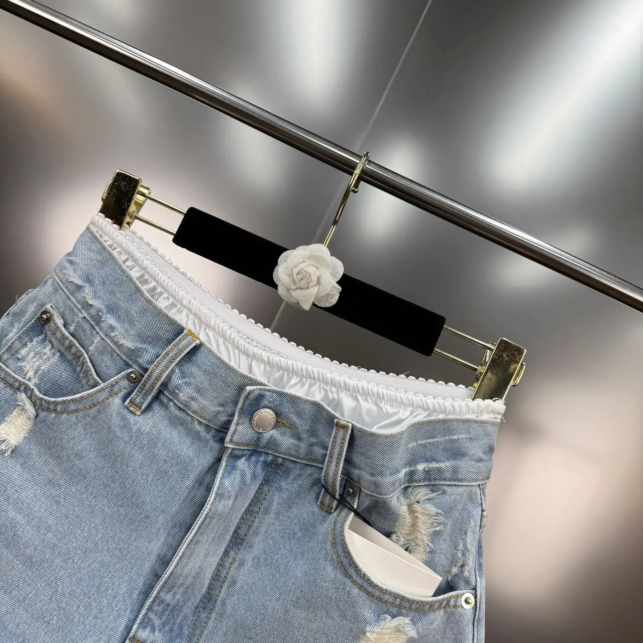 Summer 2025 New French Retro Lace Splicing Ripped Rough Edge Fake Two-piece Denim Shorts Spice Girl Y2K High-waisted Slim Jeans