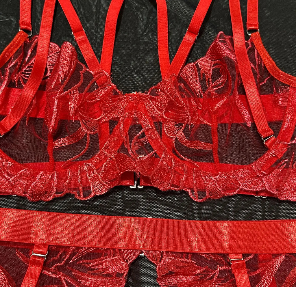 Diccvicc Sensual Lingerie Floral Lace Halter Bra Fancy Garter Set See Through Women Sexy Underwear Fine Exotic Intimate Outfits