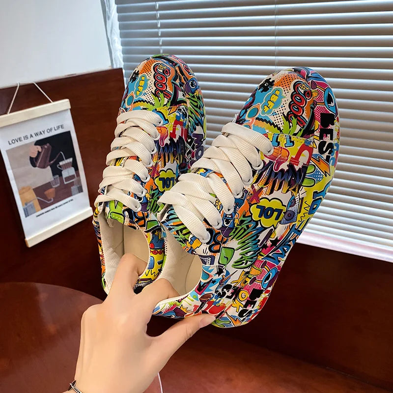 Women's Casual Sneakers Painted Graffiti Lace Up Sports Shoes for Women Flat Pu Leather Ladies Running Shoes Ladies Fashion New