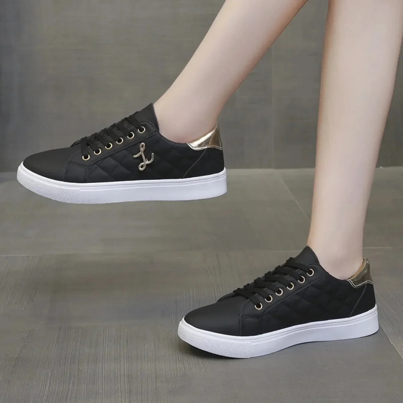 Women Sneakers 2026 Summer Fashion Breathable Shoes Woman Soft Sole Walking Sneakers Casual Women Sneaker White Sneakers Women