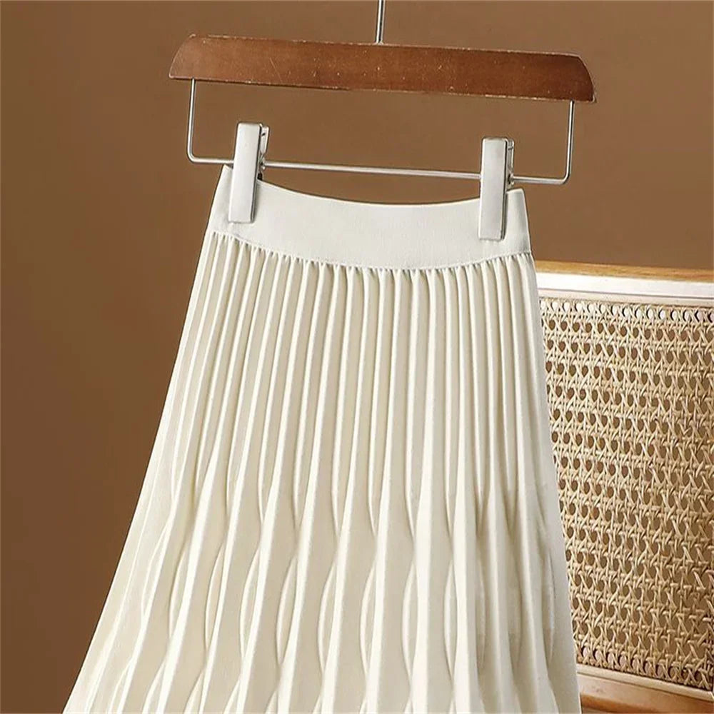 2024 korean fashion Autumn Winter New Women's Solid Colors High Waist Loose Elastic Pleated A-Line Black Skirt women clothing