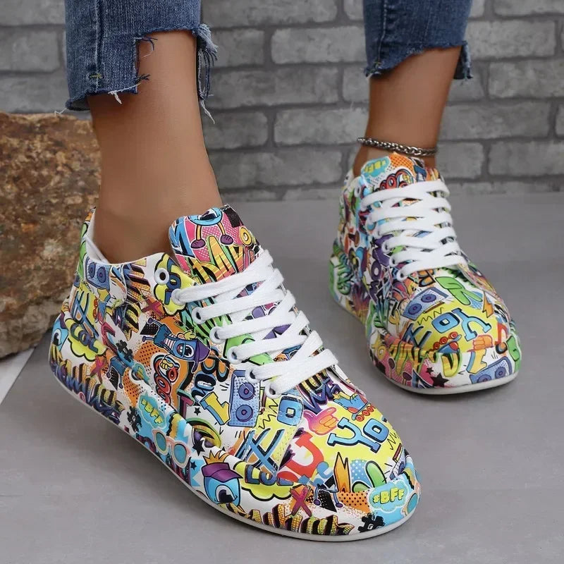Women's Casual Sneakers Fashion New Painted Graffiti Lace Up Sports Shoes for Women Flat Pu Leather Ladies Running Shoes 36-43