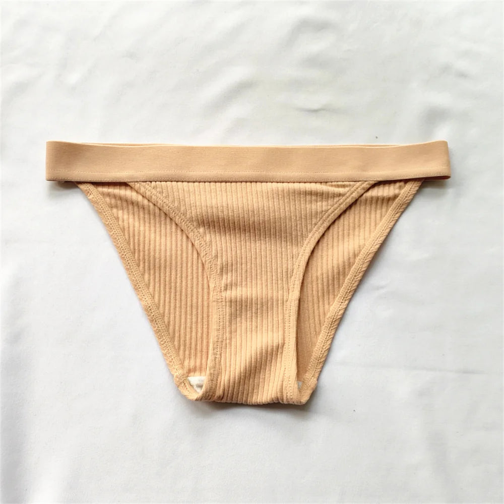 2Pcs/Pack Soft Cotton Briefs for Women Free Shipping Simple Low Waist Bikini Panties Comfortable Sports Underwear