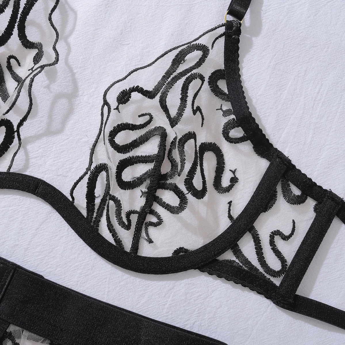 MUZISKAT Fancy Luxury Close fitting Women's 4-piece Underwear Sexy Hot Snake Embroidered Stocking Perspective Set