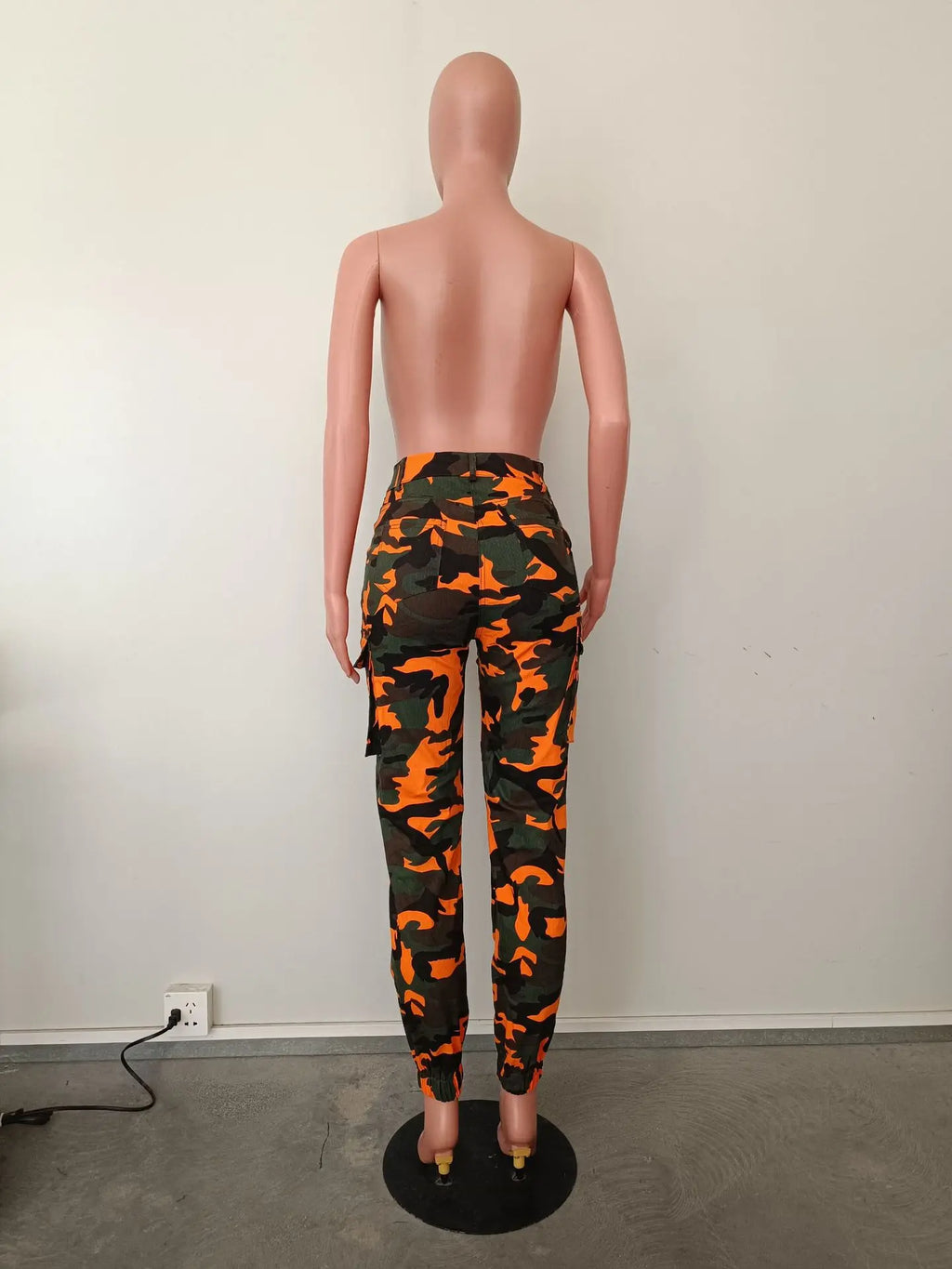 CM.YAYA Women’s Camouflage Printed Slim Cargo Pants 2024 Spring/Summer Pocket Jogger Street Fashion Safari Trousers