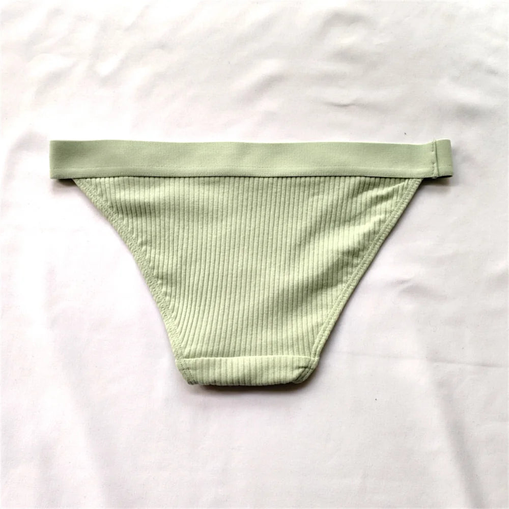 2Pcs/Pack Soft Cotton Briefs for Women Free Shipping Simple Low Waist Bikini Panties Comfortable Sports Underwear