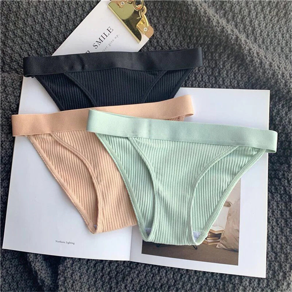 2Pcs/Pack Soft Cotton Briefs for Women Free Shipping Simple Low Waist Bikini Panties Comfortable Sports Underwear