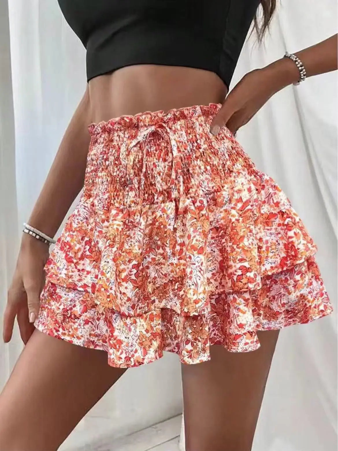 New Summer 2025 Women's Hot Pants Floral Fashion Elastic Waist Lace Hot Girl Girl Versatile Casual Layered Short Skirt