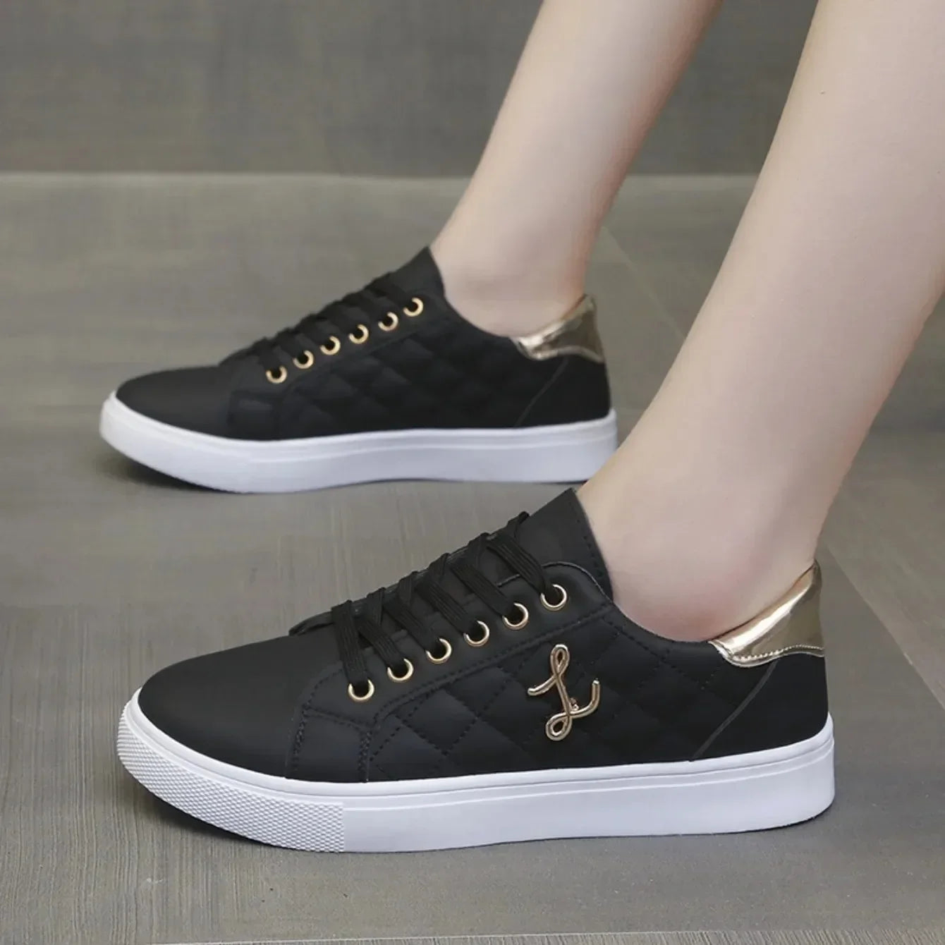 Women Sneakers 2026 Summer Fashion Breathable Shoes Woman Soft Sole Walking Sneakers Casual Women Sneaker White Sneakers Women