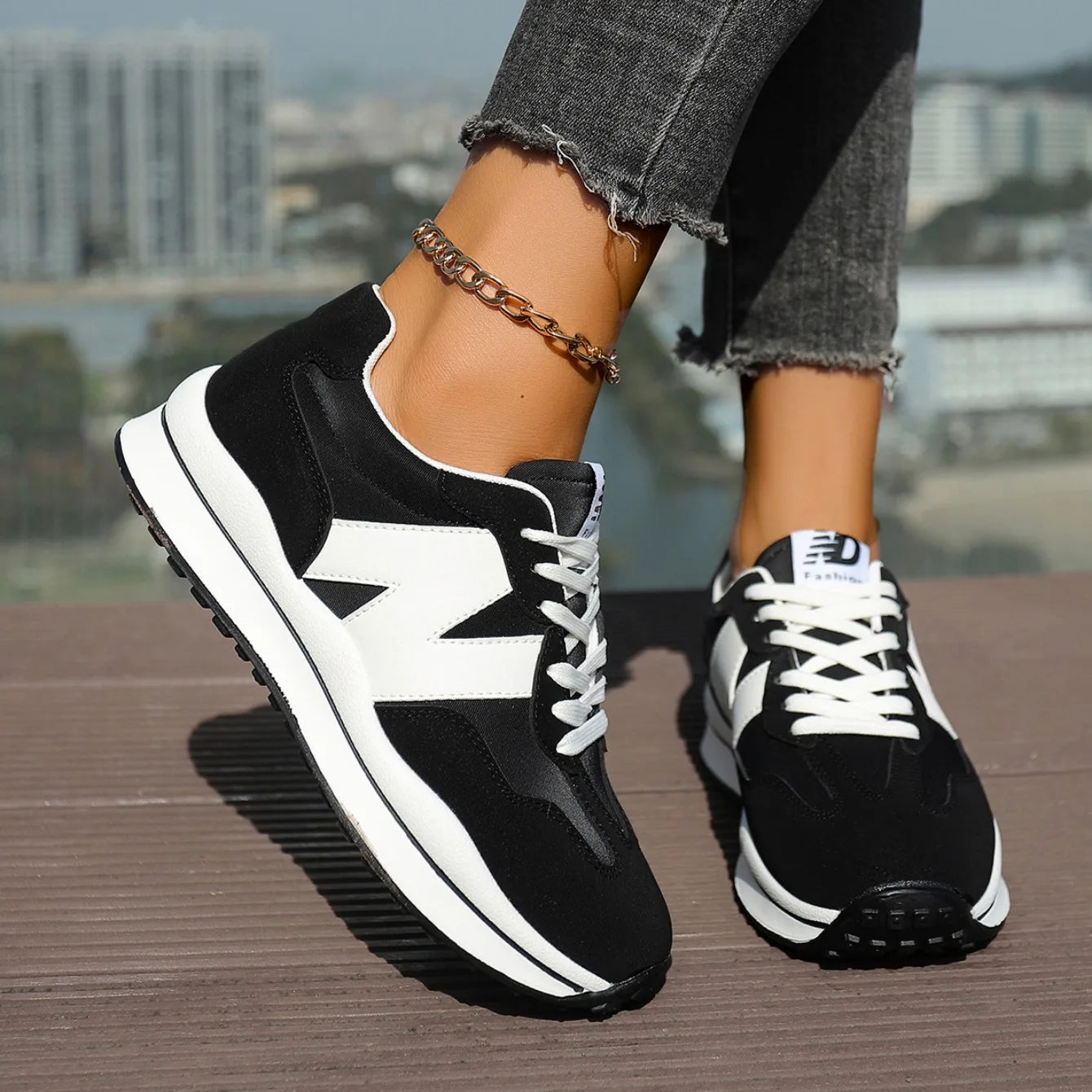 Women Sneakers 2025 New Casual Versatile Thick-soled Running Sneakers Women Fashionable High-quality Luxury Lace-up Shoes Women