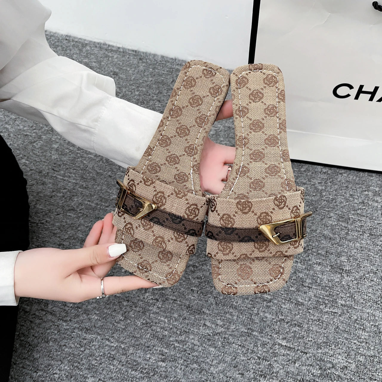 Women Denim Slippers Flat Peep Toe Sandals Ladies Casual Beach Slippers Female Luxury Flat Lightweight Shoes Woman Slides Women