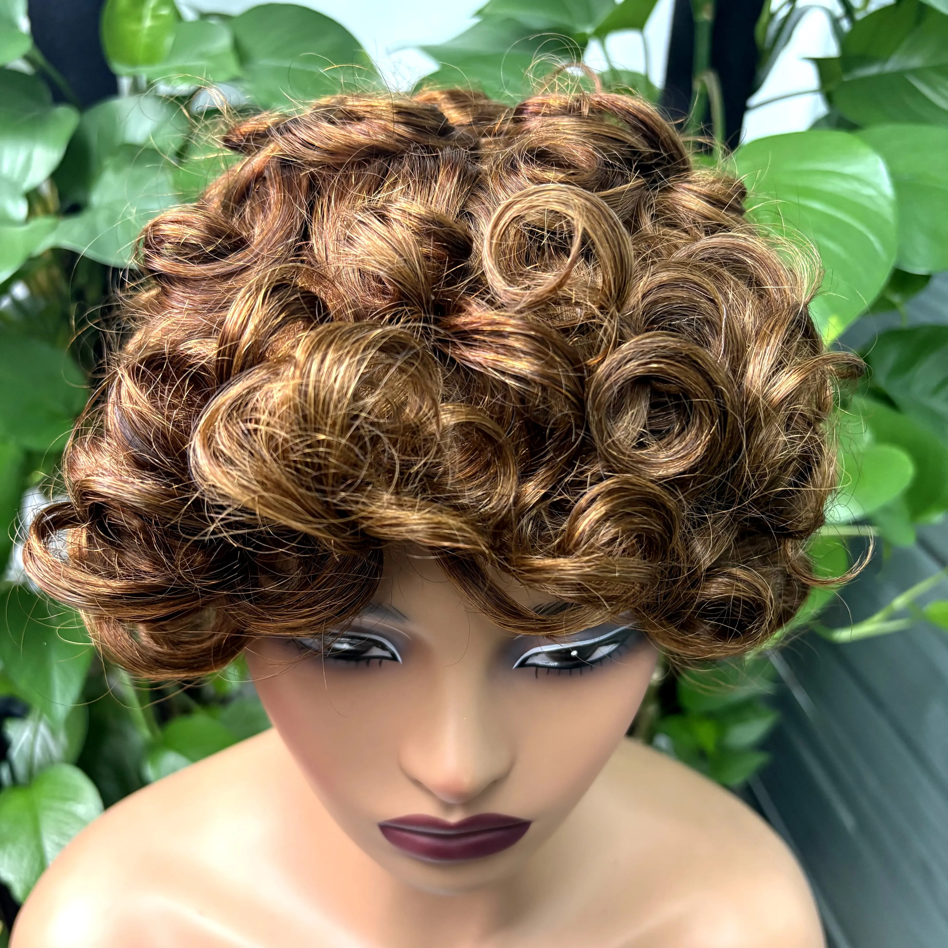 Full Machine Made Loose Wavy Bob Wig Human Hair Wigs 220% Short Colored Bouncy Curly Gluelesss Human Hair Wigs with Bangs