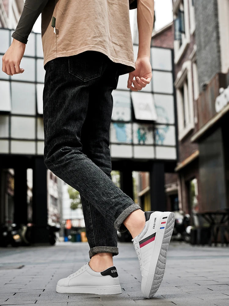 New Trendy Versatile Sneakers for Men, Low-Top Casual Sneakers, Waterproof, Non-Slip, Wear-Resistant Student Sports Shoes, Lightweight Soft-Soled Shoes for Daily Commuting