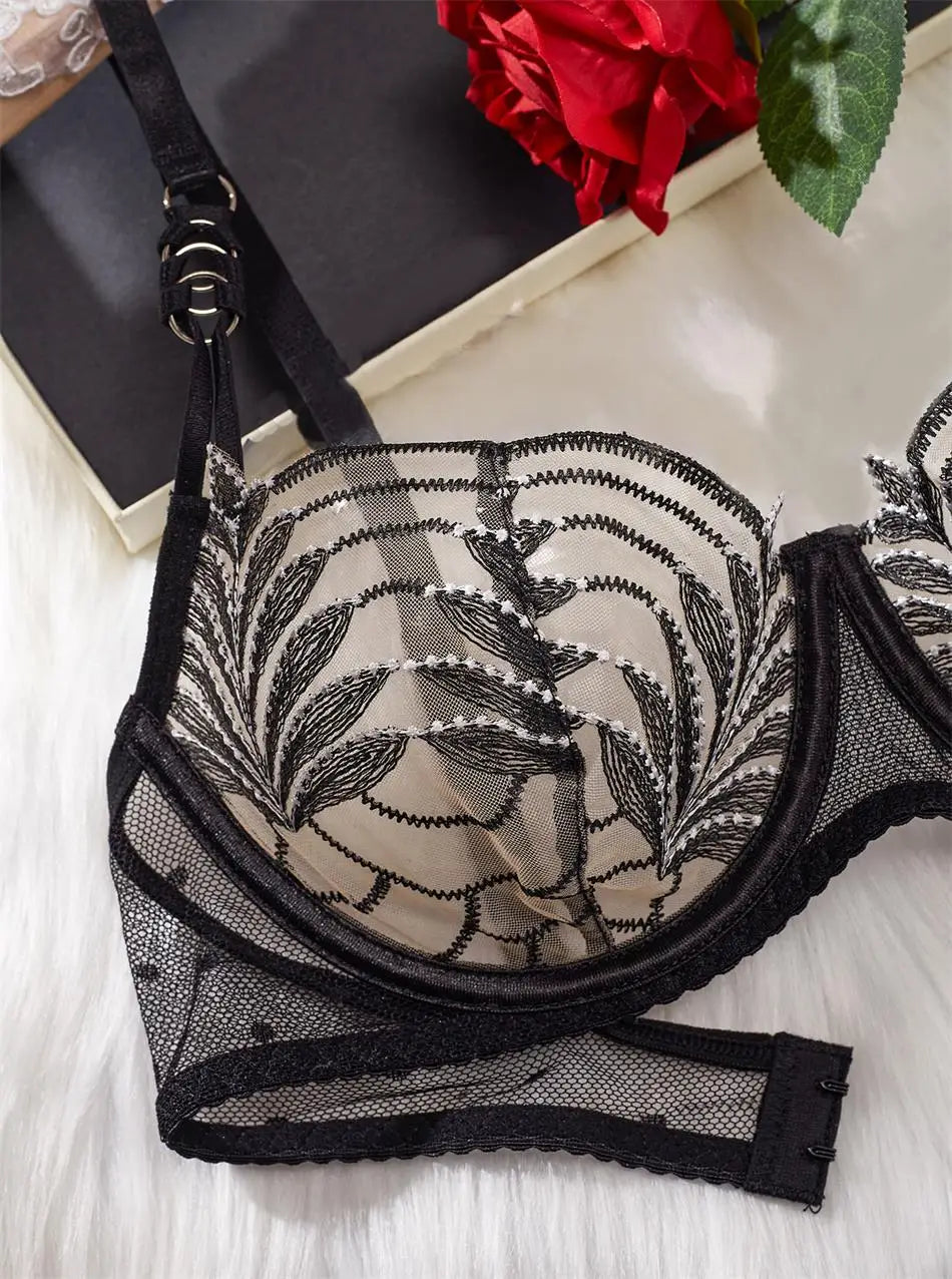 French Style Lingerie Set for Women Ultra-thin Hollow Out Bra Set Summer Sexy Mesh Embroidery Underwear Gathering Bra Beachwear