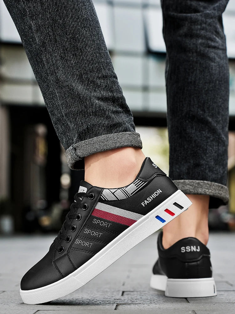 New Trendy Versatile Sneakers for Men, Low-Top Casual Sneakers, Waterproof, Non-Slip, Wear-Resistant Student Sports Shoes, Lightweight Soft-Soled Shoes for Daily Commuting