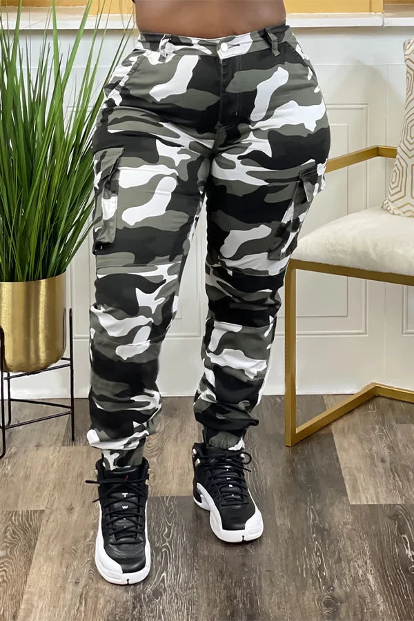 CM.YAYA Women’s Camouflage Printed Slim Cargo Pants 2024 Spring/Summer Pocket Jogger Street Fashion Safari Trousers