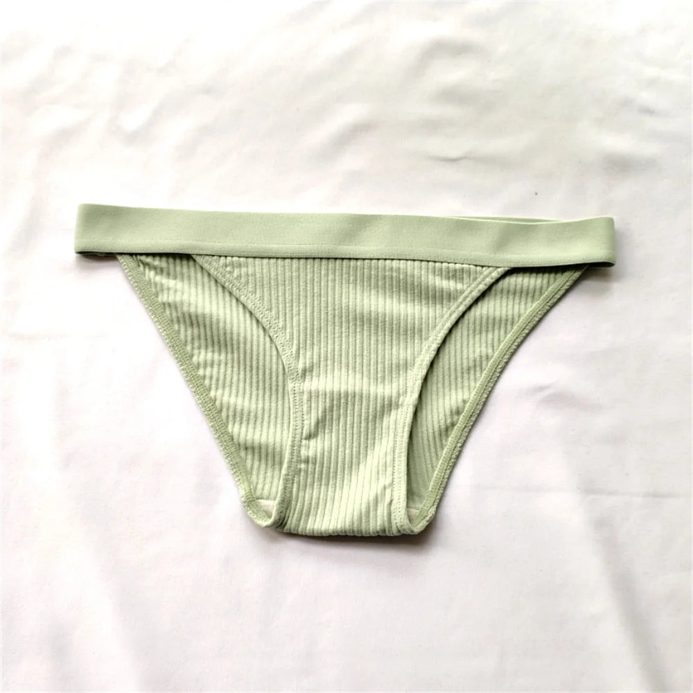 2Pcs/Pack Soft Cotton Briefs for Women Free Shipping Simple Low Waist Bikini Panties Comfortable Sports Underwear