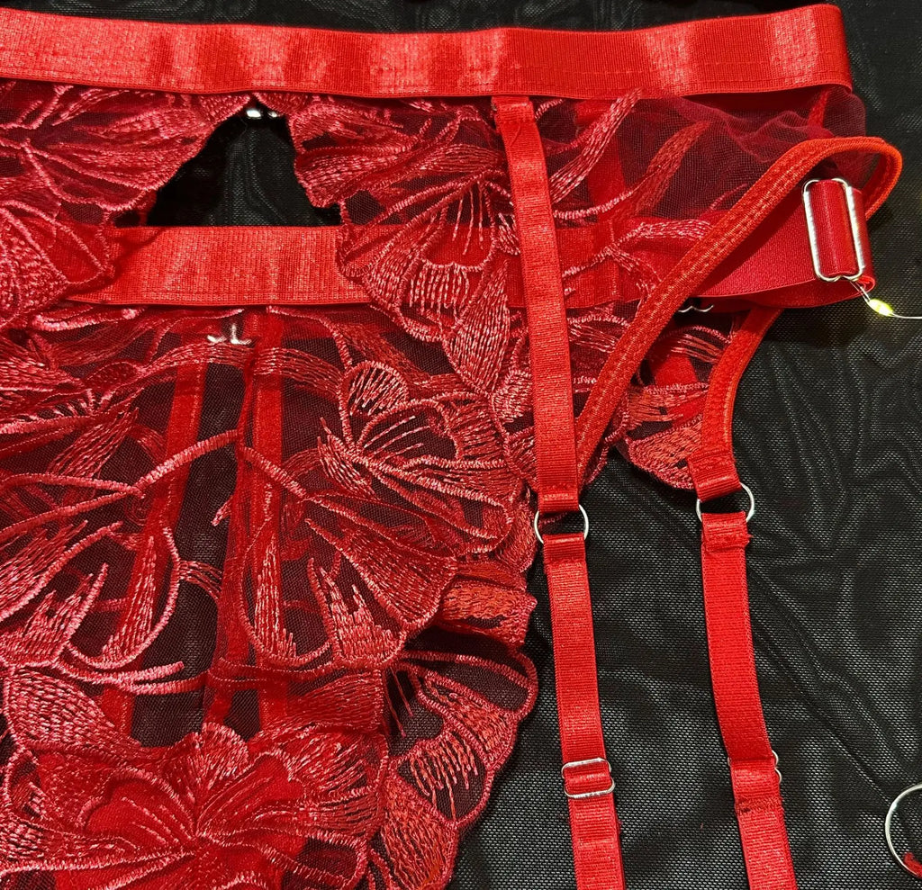 Diccvicc Sensual Lingerie Floral Lace Halter Bra Fancy Garter Set See Through Women Sexy Underwear Fine Exotic Intimate Outfits