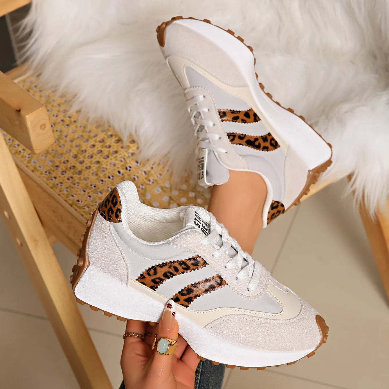 New 2025 Women Sneakers Thick Bottom Casual Fashion Sneakers Women Lightweight Soft Bottom Sport Shoes Women Summer Mesh Shoes