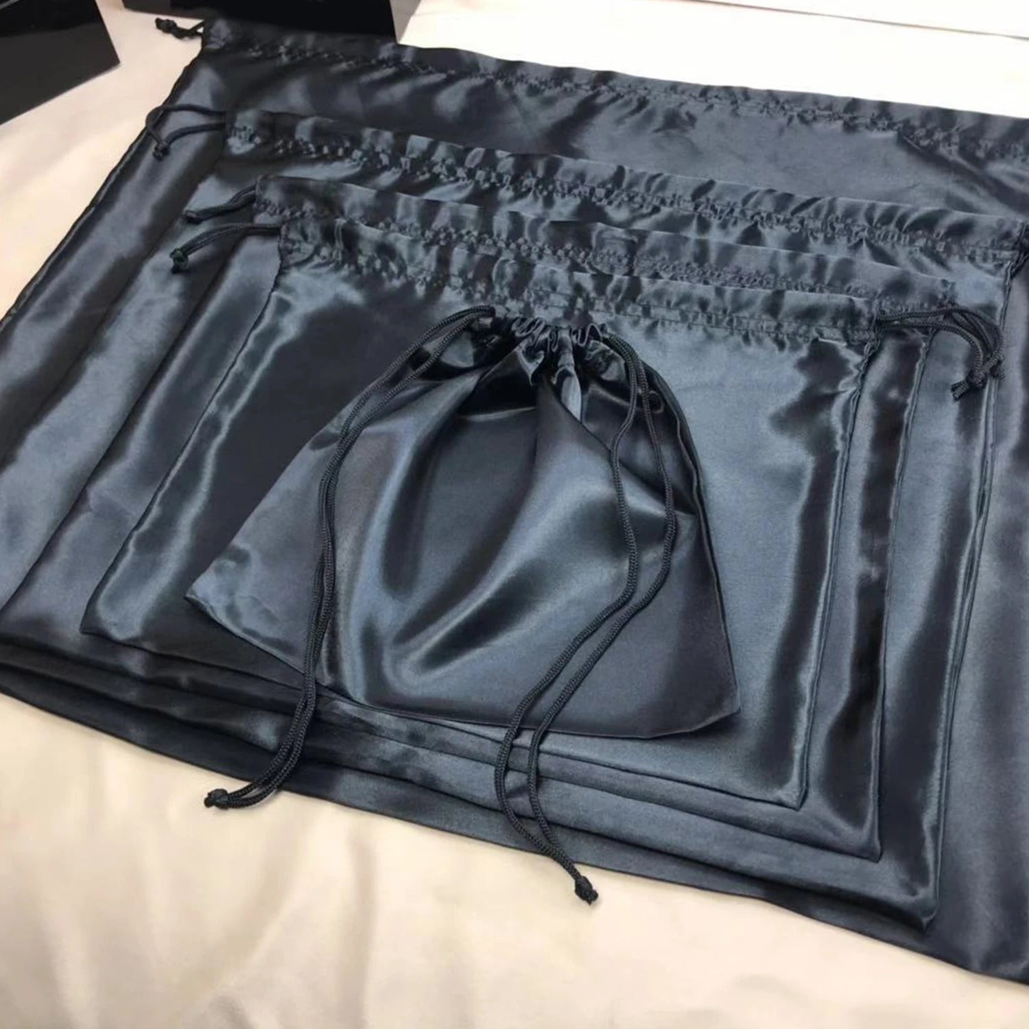 Black High Quality Smooth Storage Bag Dust Bag Bundle Drawstring Bag Environmental Protection Storage Bag Silk Satin Cloth