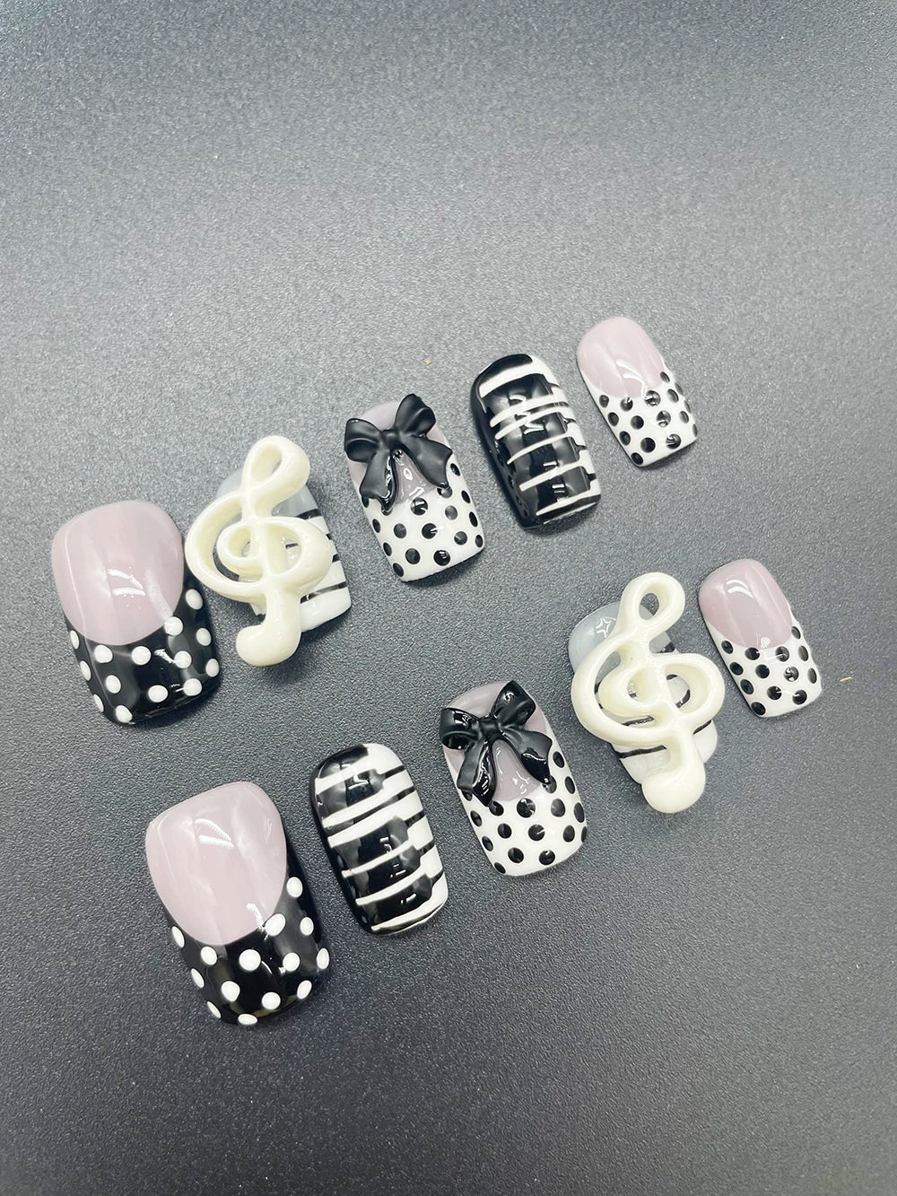 2025 Popular Piano Note Press On Nails Short Square Polka Dots Black White Design High Quality False Nails Wholesale Party Gift