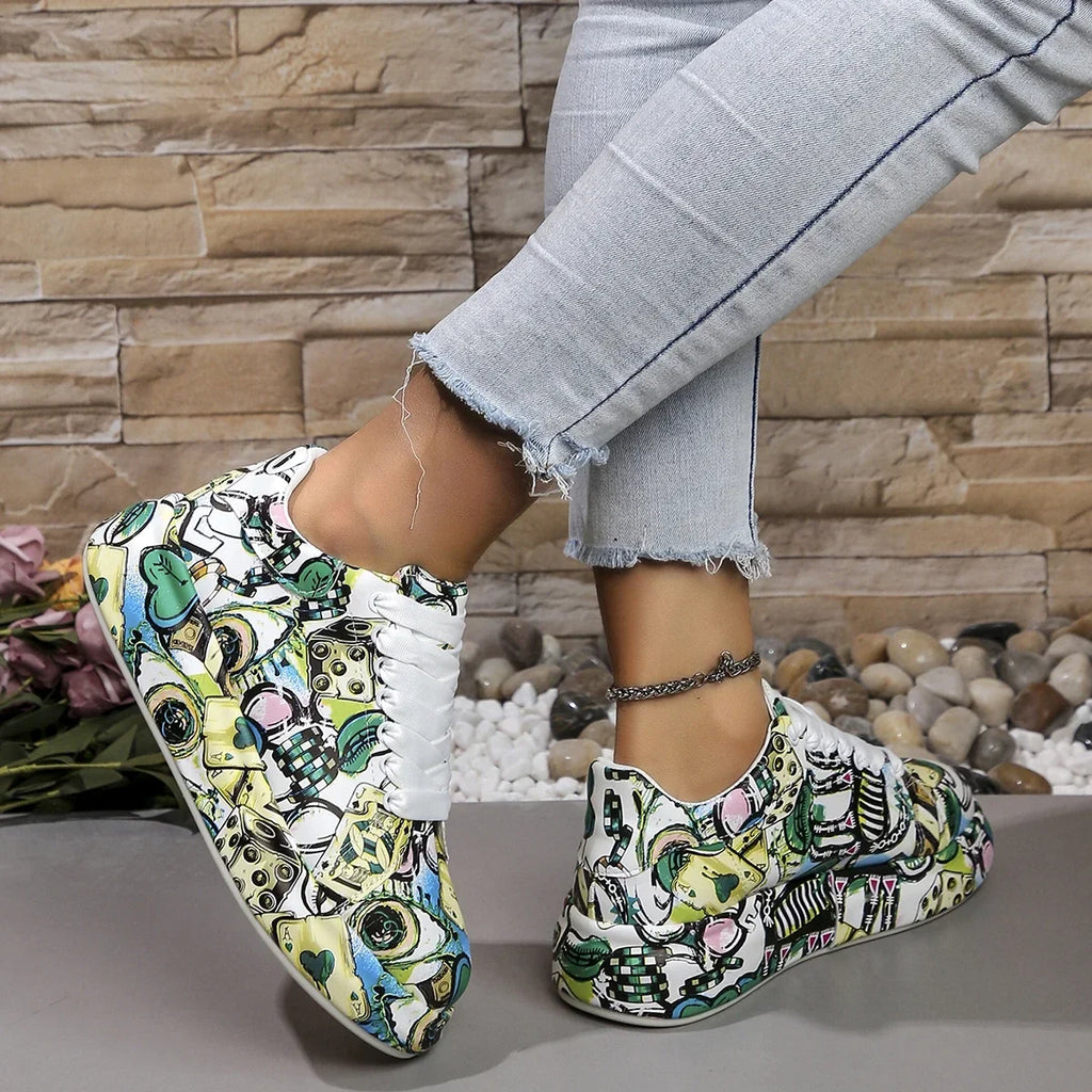 Women's Casual Sneakers Fashion New Painted Graffiti Lace Up Sports Shoes for Women Flat Pu Leather Ladies Running Shoes 36-43