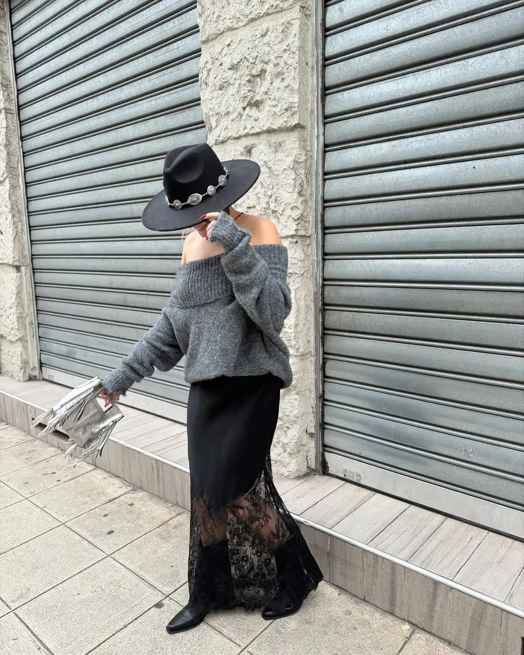 Black Lace Patchwork Mini Skirt Women Fashion Solid Sexy Mid-length Skirts Lady Elegant 2025 Party Daily Party Slim Fit Gowns