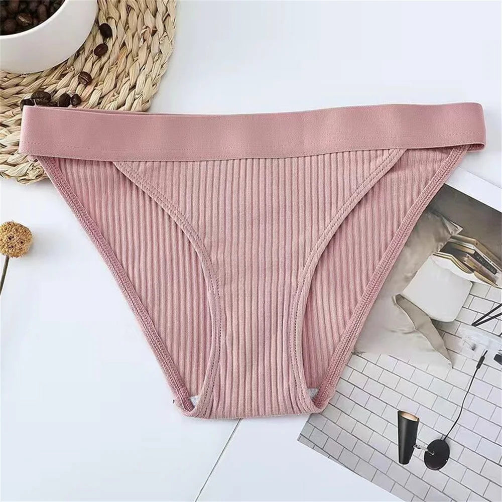 2Pcs/Pack Soft Cotton Briefs for Women Free Shipping Simple Low Waist Bikini Panties Comfortable Sports Underwear