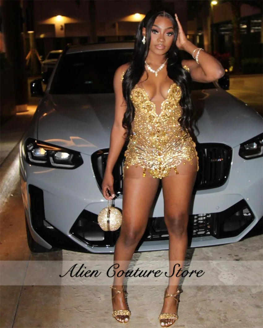 Sexy Gold Diamonds Short Prom Dresses Bead Crystals Birthday Dress Halter 2026 Robes De Cocktail For Black Girl Customized