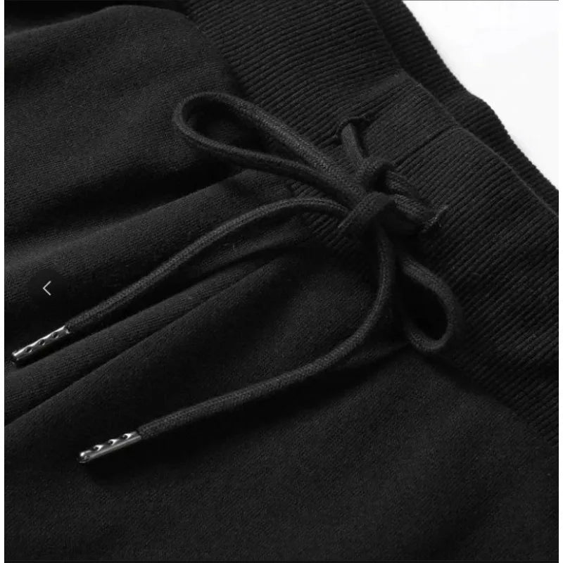 Men's Summer Shorts Are A Casual and Trendy Outfit Suitable for Outdoor Sports, Running, and Both Men and Women