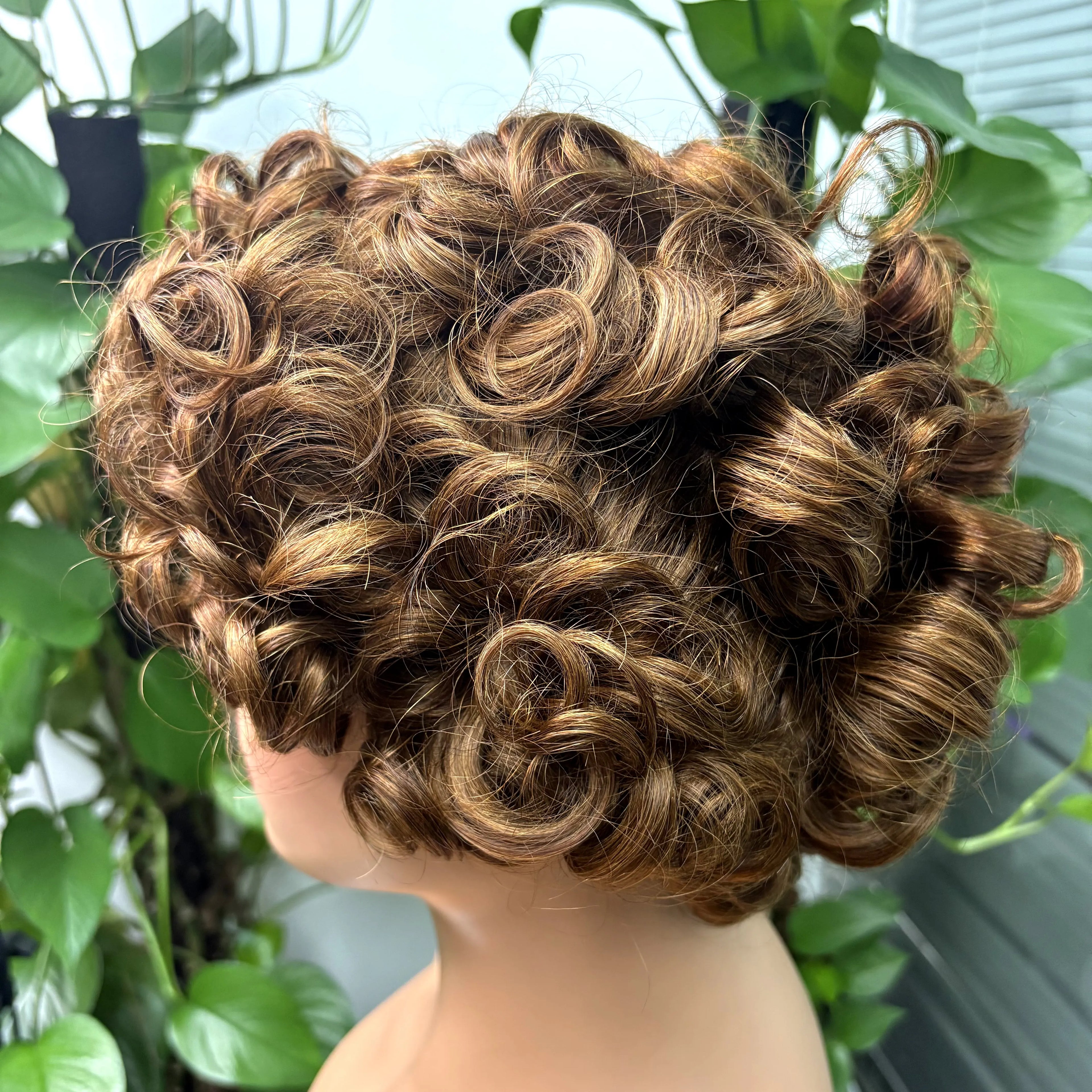 Full Machine Made Loose Wavy Bob Wig Human Hair Wigs 220% Short Colored Bouncy Curly Gluelesss Human Hair Wigs with Bangs