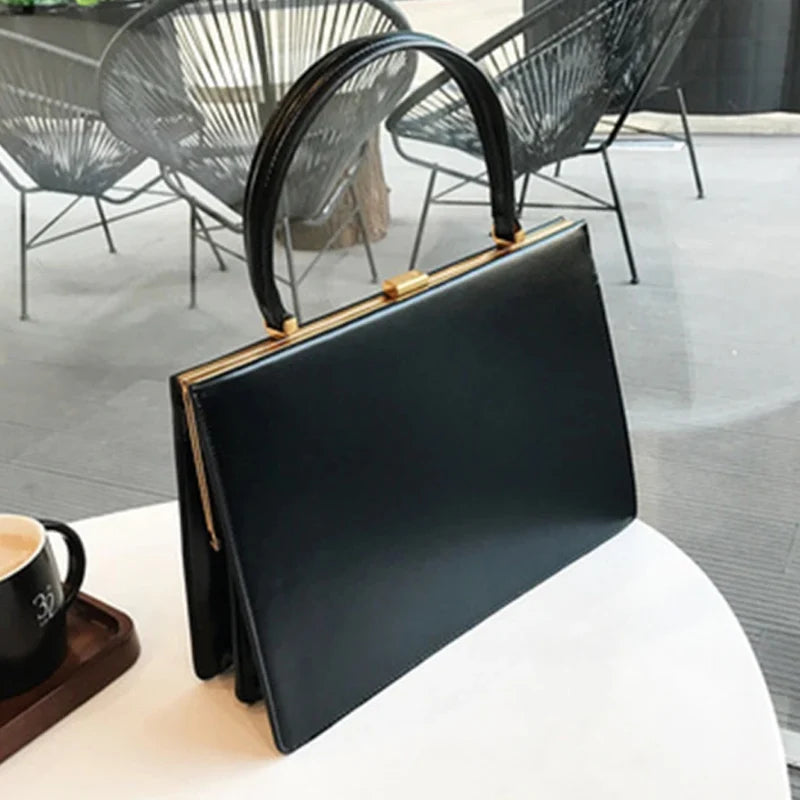 Large Capacity Women Handbag New High Quality Design Women Bag Retro Black Vintage Clip Bag Underarm Bag