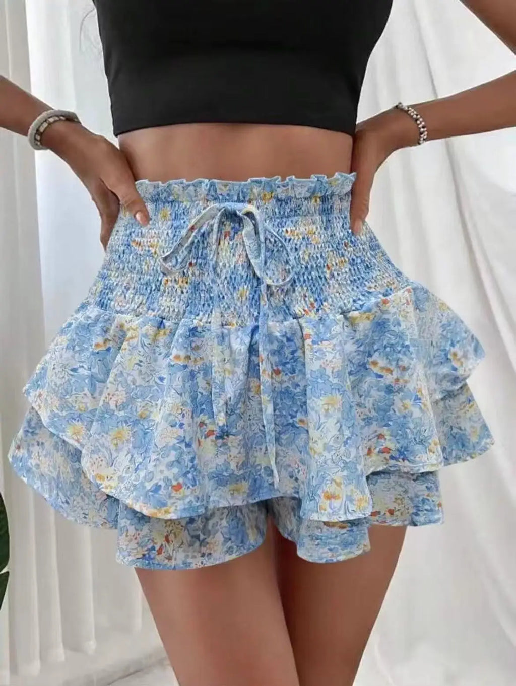 New Summer 2025 Women's Hot Pants Floral Fashion Elastic Waist Lace Hot Girl Girl Versatile Casual Layered Short Skirt