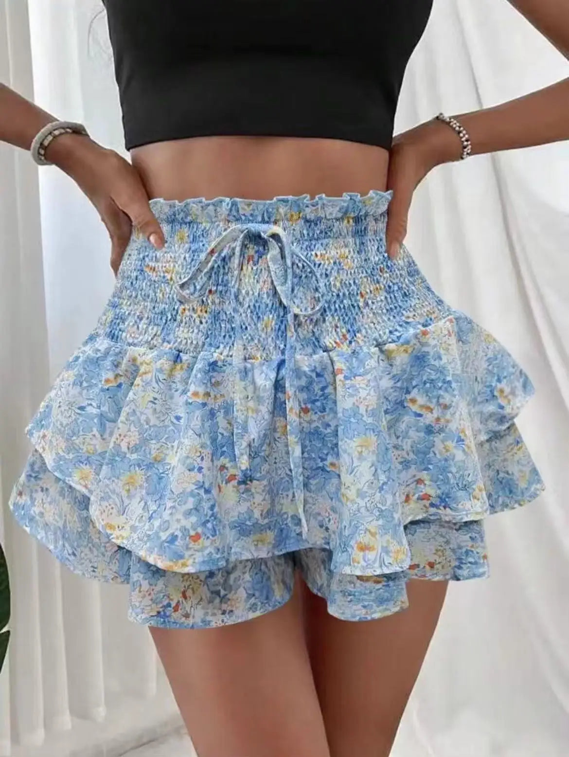 New Summer 2025 Women's Hot Pants Floral Fashion Elastic Waist Lace Hot Girl Girl Versatile Casual Layered Short Skirt