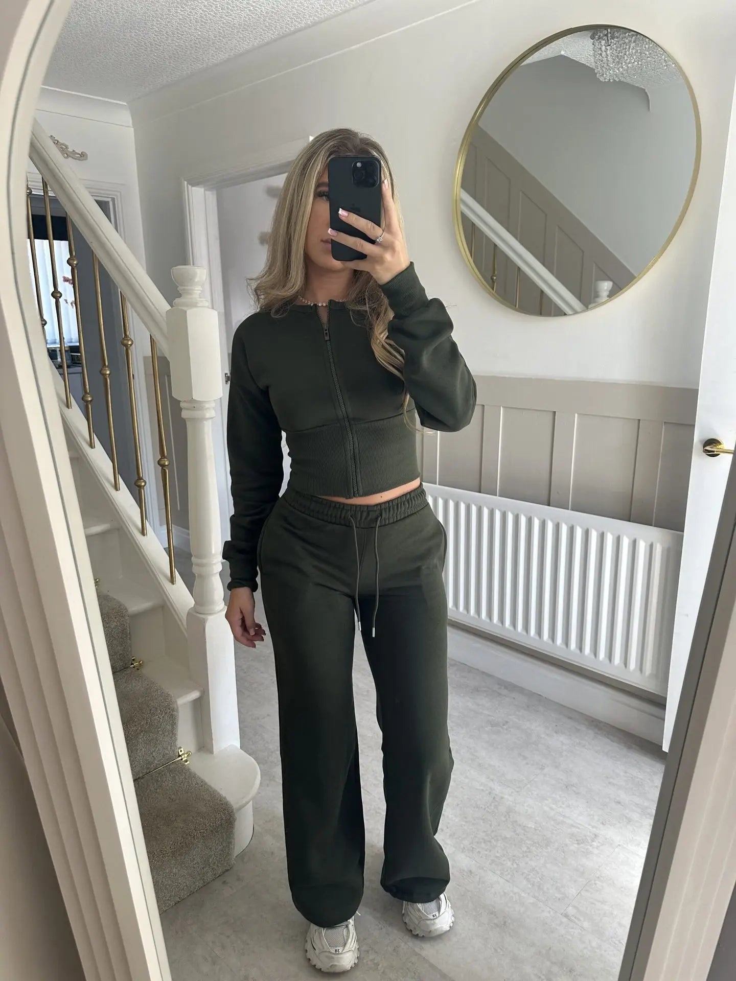 Women's Casual Sports Two-piece Set Autumn And Winter New Fashion Long-sleeved Zipper Cardigan Slim Top With Straight Pants Suit