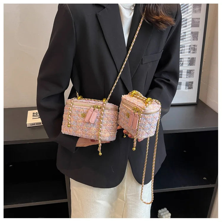Women Shoulder Bags 2023 Popular Fashion Niche Crossbody Bag Wool Chain Small Square Bag Fashionable Purses and Handbags