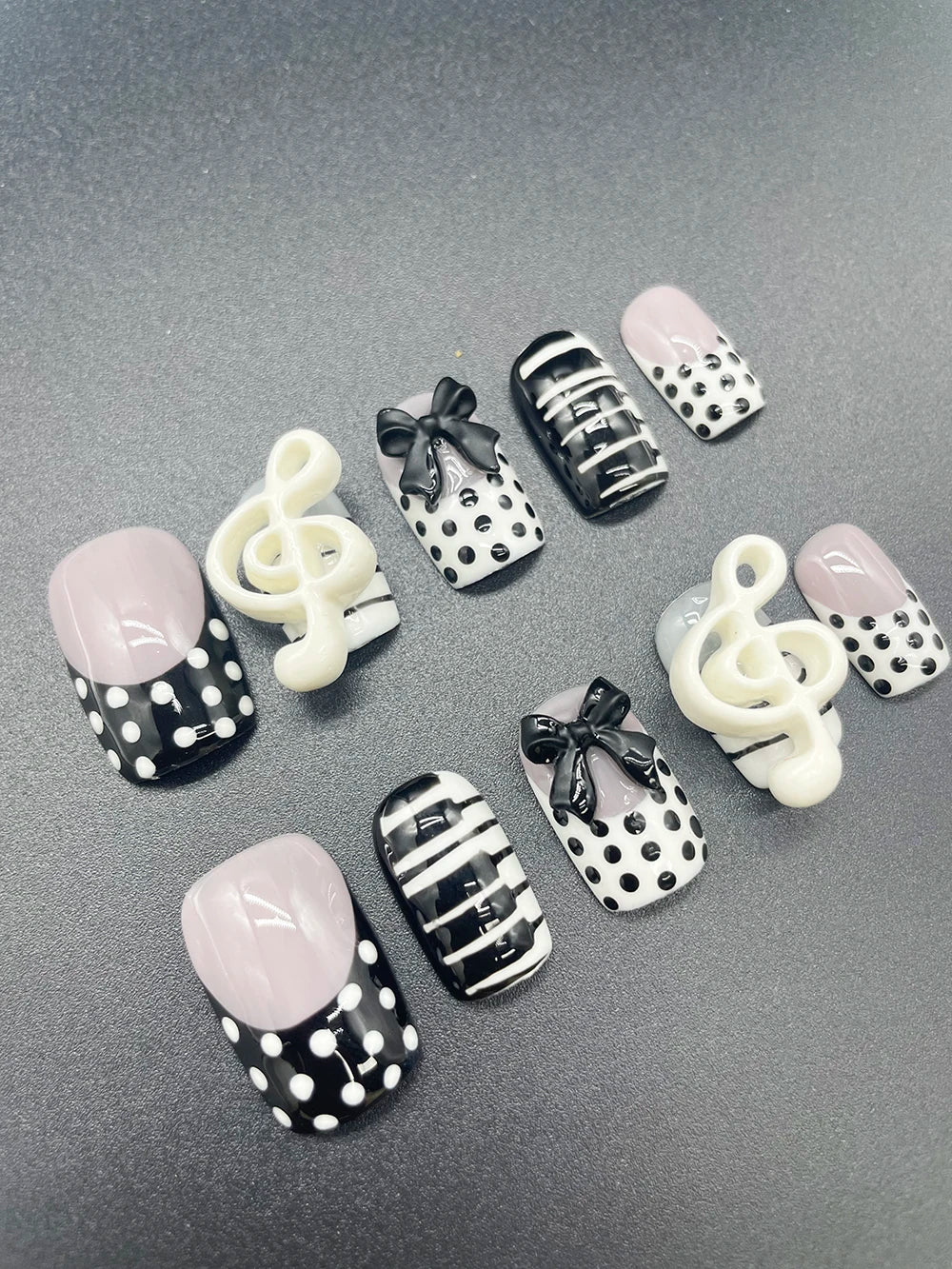 2025 Popular Piano Note Press On Nails Short Square Polka Dots Black White Design High Quality False Nails Wholesale Party Gift