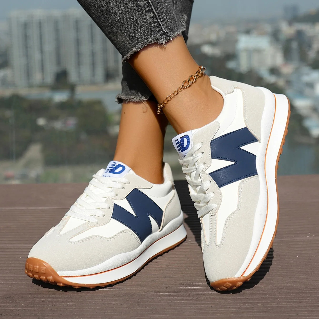 Women Sneakers 2025 New Casual Versatile Thick-soled Running Sneakers Women Fashionable High-quality Luxury Lace-up Shoes Women