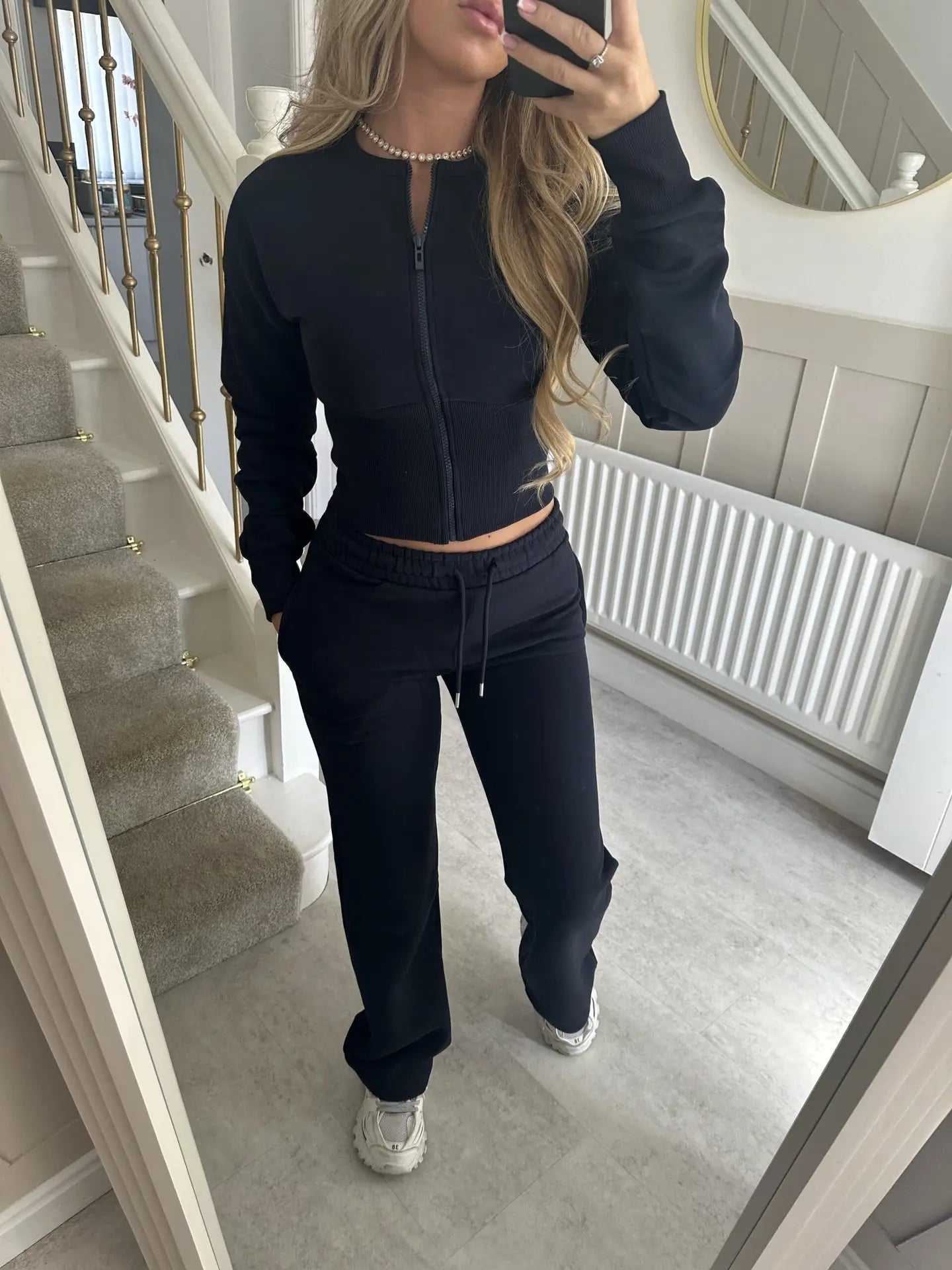 Women's Casual Sports Two-piece Set Autumn And Winter New Fashion Long-sleeved Zipper Cardigan Slim Top With Straight Pants Suit