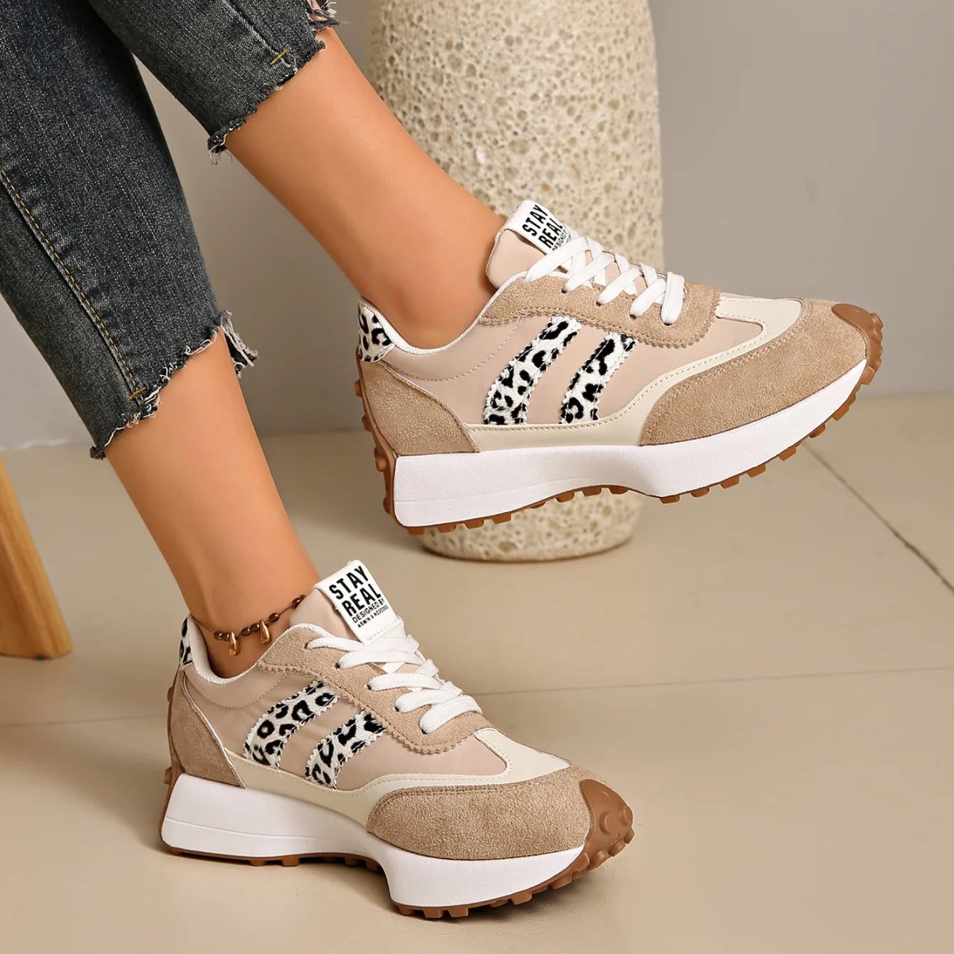 New 2025 Women Sneakers Thick Bottom Casual Fashion Sneakers Women Lightweight Soft Bottom Sport Shoes Women Summer Mesh Shoes