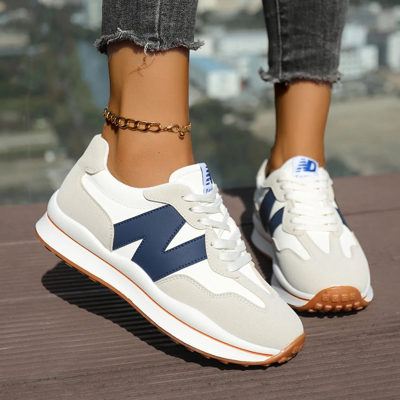 Women Sneakers 2025 New Casual Versatile Thick-soled Running Sneakers Women Fashionable High-quality Luxury Lace-up Shoes Women