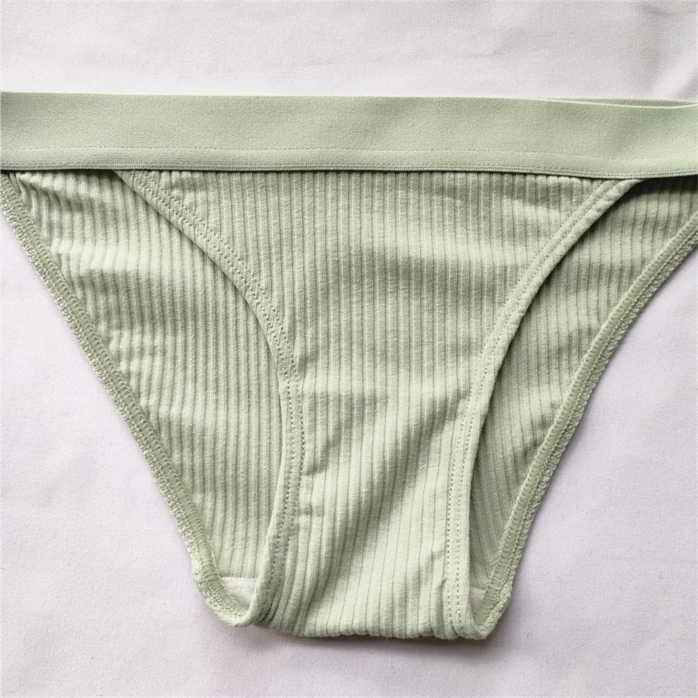 2Pcs/Pack Soft Cotton Briefs for Women Free Shipping Simple Low Waist Bikini Panties Comfortable Sports Underwear
