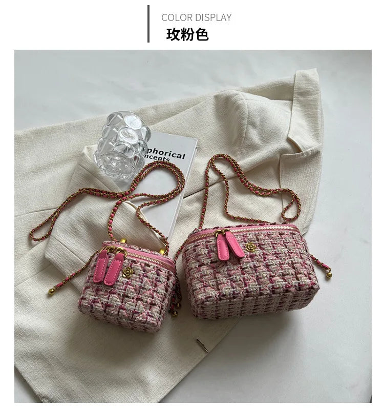 Women Shoulder Bags 2023 Popular Fashion Niche Crossbody Bag Wool Chain Small Square Bag Fashionable Purses and Handbags