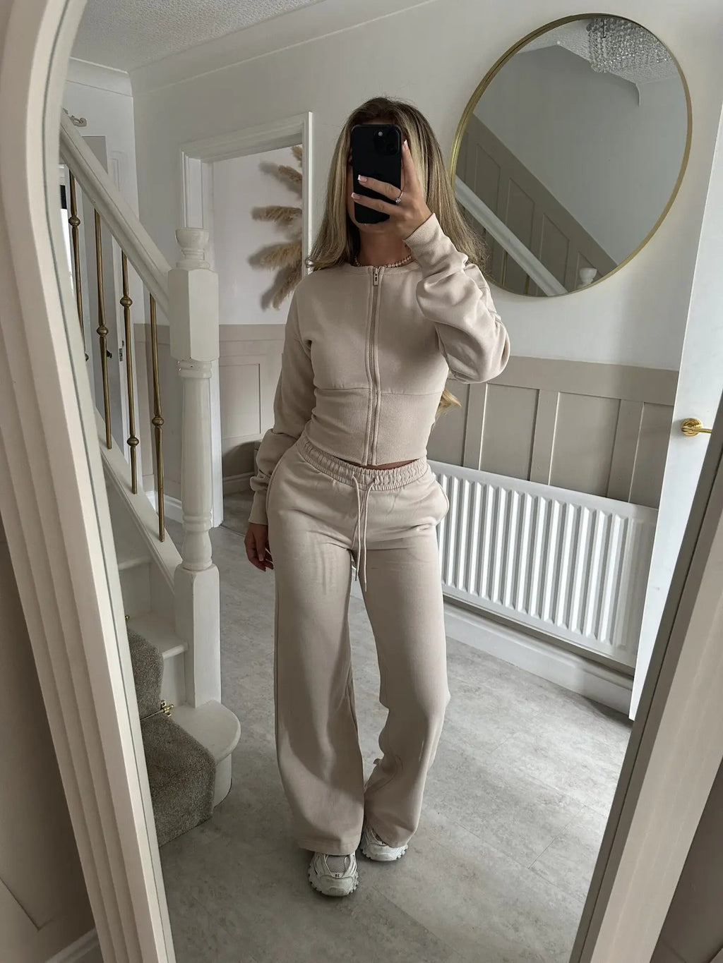 Women's Casual Sports Two-piece Set Autumn And Winter New Fashion Long-sleeved Zipper Cardigan Slim Top With Straight Pants Suit