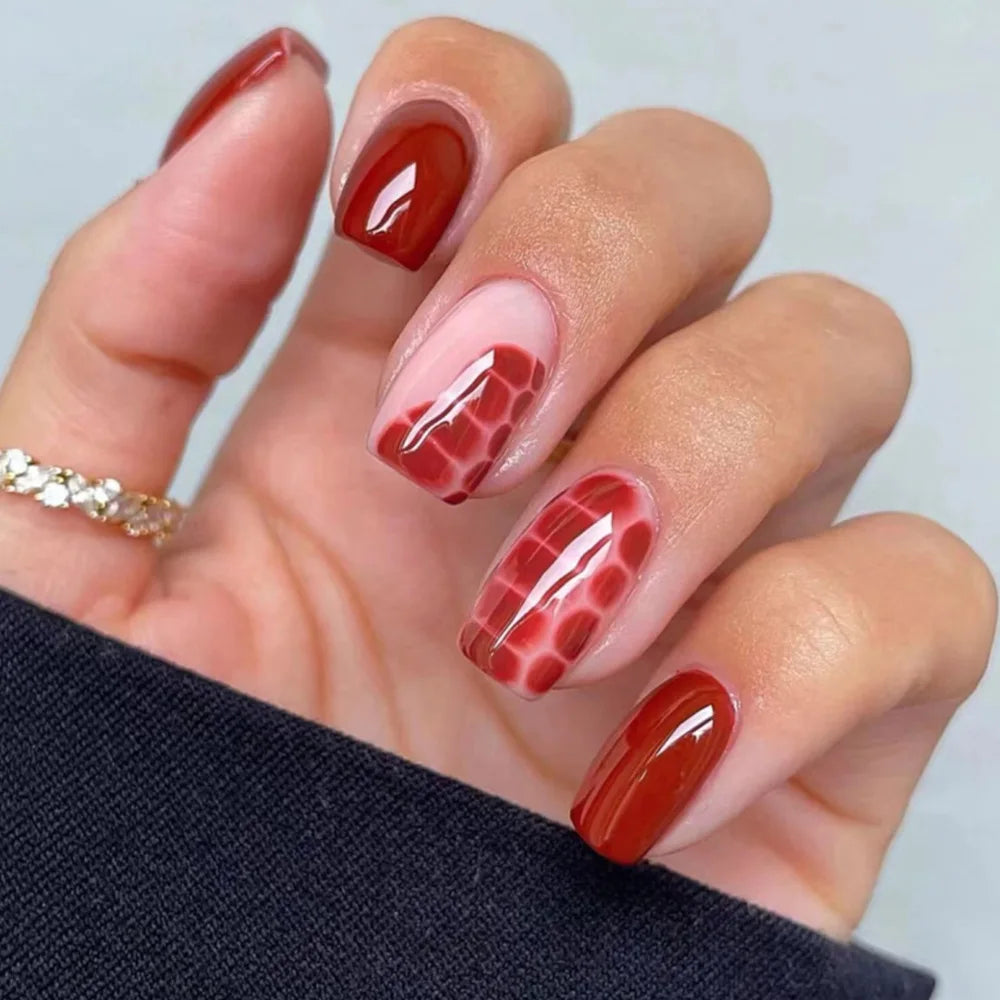 24Pcs Short Square Leopard Print False Nails with Glue Sweet Cool Press on Acrylic Nails Autumn Winter Detachable Fake Nail Tips