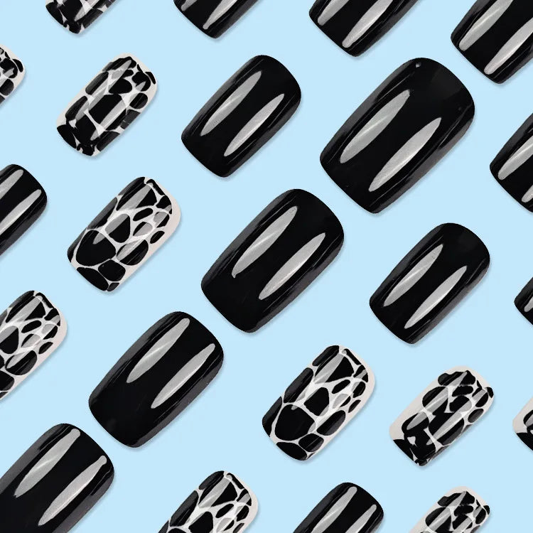 24Pcs Short Square Leopard Print False Nails with Glue Sweet Cool Press on Acrylic Nails Autumn Winter Detachable Fake Nail Tips