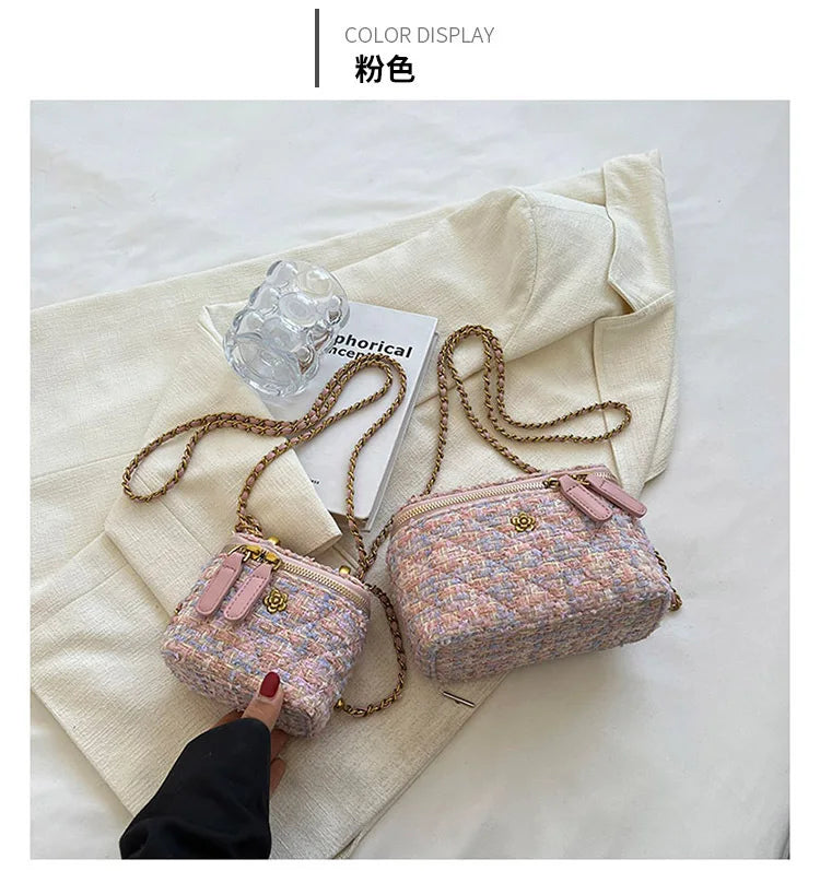 Women Shoulder Bags 2023 Popular Fashion Niche Crossbody Bag Wool Chain Small Square Bag Fashionable Purses and Handbags
